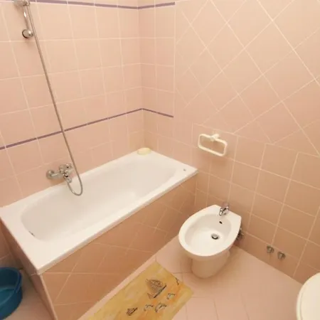 Apartman With A Parking Space 6982 Poreč