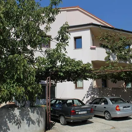 With A Parking Space 6982 Apartman